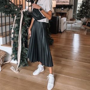 Rachel Zoe faux leather pleated skirt